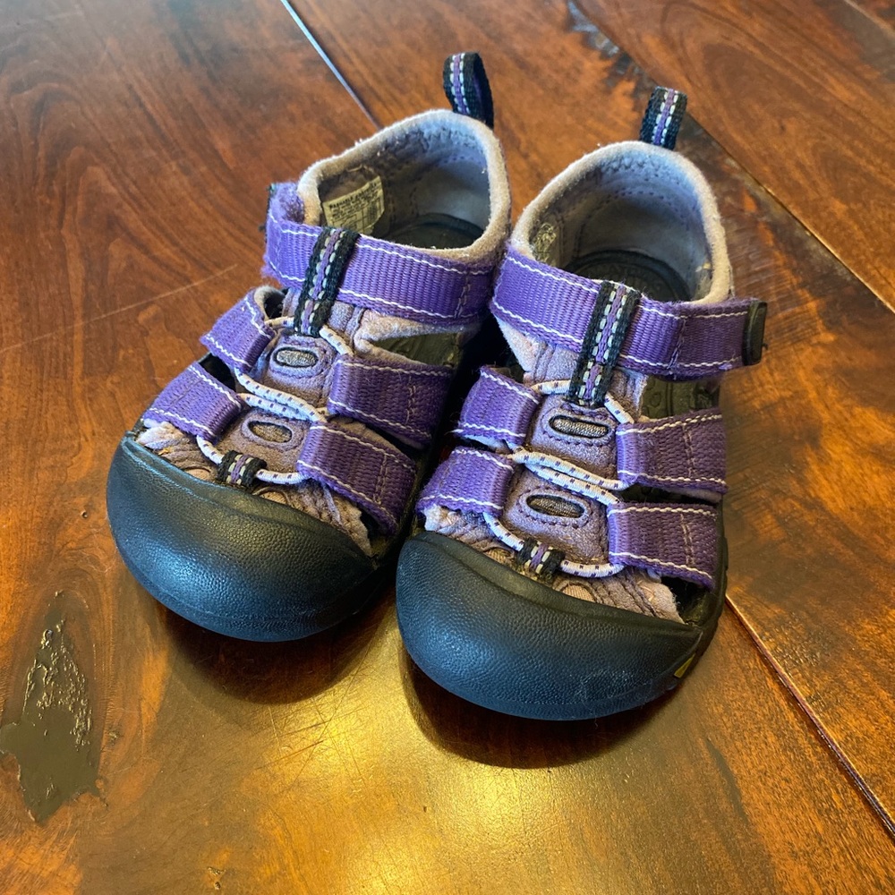 KEEN Sandals (Toddler size 6)